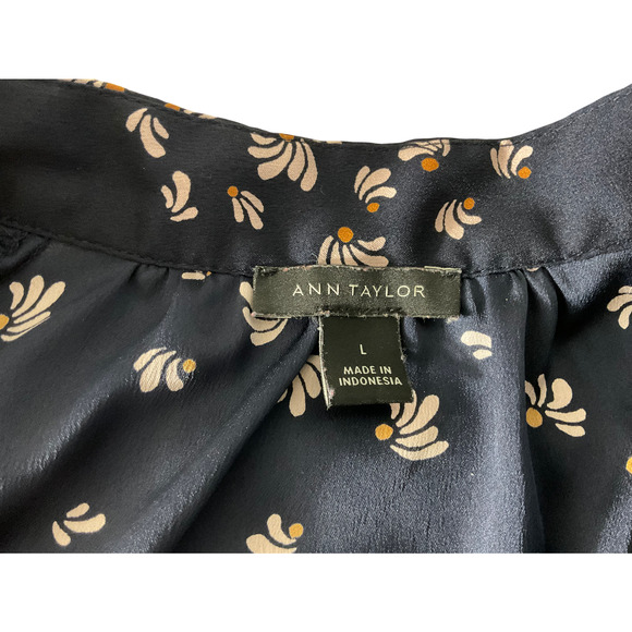 Ann Taylor Women's Large Navy Blue Blouse Floral Cold Shoulder Sleeve Polyester - Picture 3 of 11